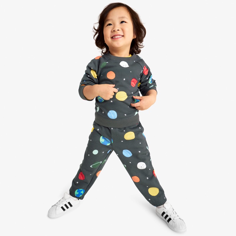 Kids sweatpant in rainbow galaxy