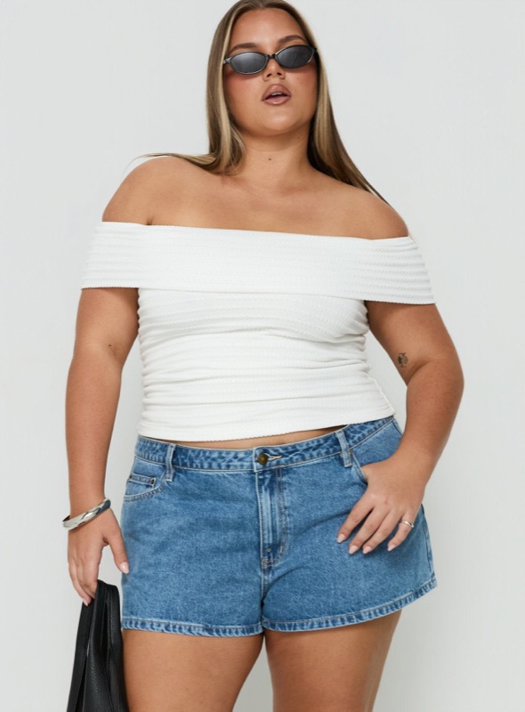 Dreamful Low Rise Mini Denim Short Mid Blue Wash Curve