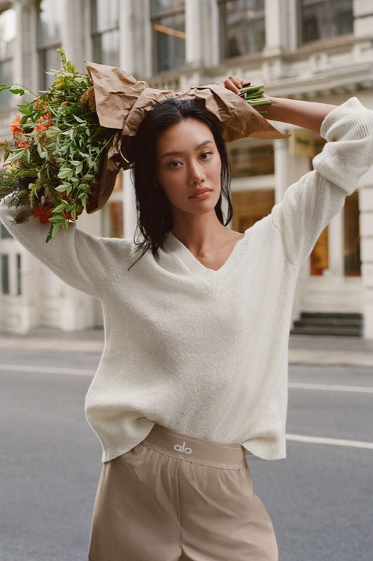 Wool Cashmere New Class Oversized V-Neck Sweater